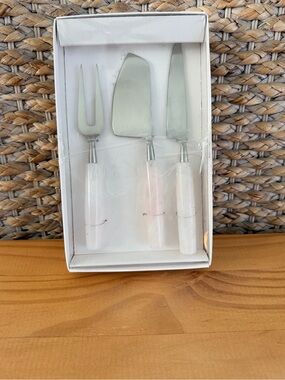 NEW Terrain 3 PCS Cheese Knives Rose Quartz Never Used
